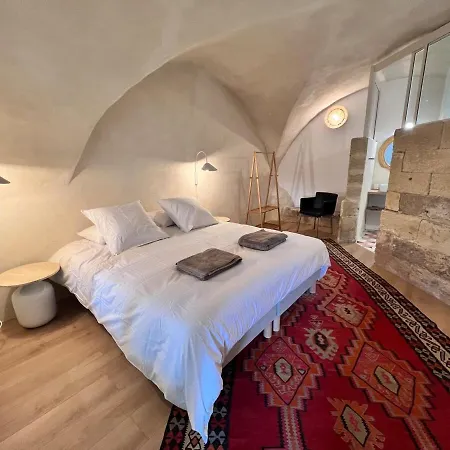 Pres D'avignon, De Charme Avec Vue Apartment *