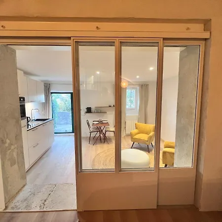 Pres D'avignon, De Charme Avec Vue Apartment Villeneuve-les-Avignon