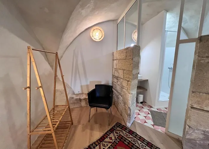 Pres D'avignon, De Charme Avec Vue Appartement
